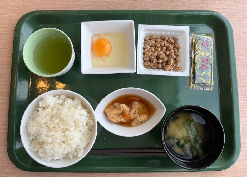 千代田区役所10F食堂の300円朝食